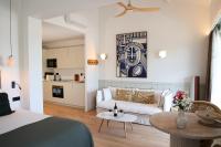 Elegance Suite with Partial Sea View