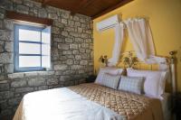 Apartment with Fireplace and Sea View