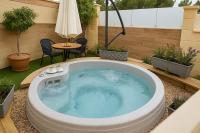 Casa con vistas al mar piscina y jacuzzi - B&B Polop