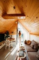 Apartment with Mountain View