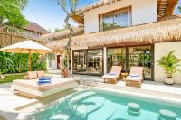 Villa Aurora - Private 6 BDR Villa in Seminyak, prime Location, Pool & Garden - Chambres d'hôtes Seminyak