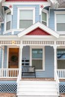 Charming Historic Upper | Walk to Downtown, Lakes - Bed and Breakfast Oconomowoc