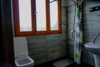 Zweibettzimmer mit eigenem Bad
