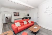 Luxury 1 bedroom top floor apartment - B&B
