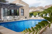 Modern villa with a private pool - Bed and Breakfast Polop