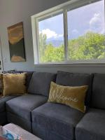 Chalet Retreat on Spectacle Lake - B&B Loomis