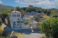 Niki's Tower - Serene Seaview Stone Getaway - Ferienwohnung Kalamata