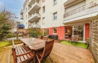 Le Saint Cyr - bel appartement, parking & terrasse - B&B