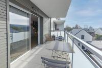 Le Magellan - logement neuf, parking, grand balcon - B&B