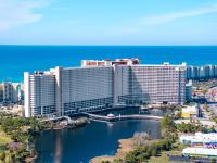 Laketown Wharf Resort by Panhandle Getaways - B&B Panama City Beach