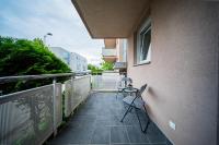 Flex SelfCheckIns 169 - Zagreb - Loggia - Parking - 2 Bedroom - Bed and Breakfast Zagreb