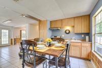 Old Florida Charm Homosassa Home with Lanai! - Ferienwohnung Homosassa