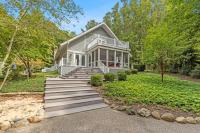 100 private beach frontage on LK MI Hot tub - B&B Fennville