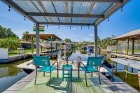 Boat Dock and Kayaks Canalfront Home in Homosassa - B&B