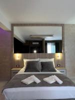 Studio with Spa Bath