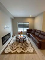 Bedroom in Keswick C - B&B Edmonton