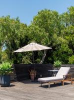 Venice Beach Rooftop House with Parking steps to beach - 30 days or longer rental - B&B Los Angeles