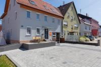 Lewe`s Ferienwohnungen - B&B Dettingen an der Erms