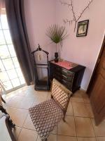 Doppel- oder Zweibettzimmer mit Zugang zum Garten