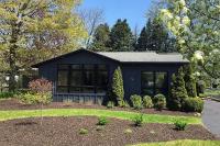 Pet friendly walk to Saugatuck hot tub - B&B Saugatuck