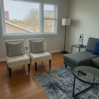 Cozy 2BR Apt near Parks & Shops - Kimball A2 - B&B Chicago