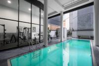 Stylish CBD Surry Hills Apt with Pool, Gym and Two Monitor Ergonomic Chair Workstation - Chambres d'hôtes Sydney