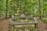 Southern Living Cottage Cozy up by the fire relax on the porch and enjoy peaceful surroundings - Chambres d'hôtes Blue Ridge