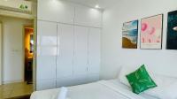 Two-Bedroom Apartment with City View