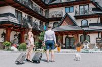 Apartamenty Grand Tatry - sauna i jacuzzi wliczone w cenę pobytu - 10 minut pieszo od Term Bania - B&B