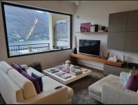 Penthouse with Stunning Lake View - B&B Moltrasio