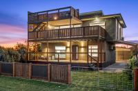 Honeysuckles Ultimate Beach Escape - B&B Seaspray