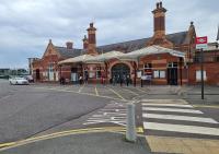 1 & 2 Bed Apartments - Desborough, Kettering, Parking, Complimentary WIFI - B&B