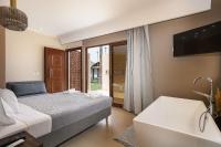 Junior Suite with Sea View and Open-Plan Bathroom