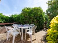 Maison chaleureuse à Gruissan, proche plage, 6 pers, parking privé, animaux acceptés - FR-1-409A-13 - Chambres d'hôtes Gruissan