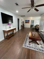 Close to LSU & Health District 3BR 2BA whole House - Ferienwohnung Baton Rouge