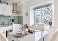 Stones Throw - B&B