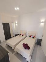 Twin Room with Private Bathroom