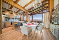Pirin Golf Lux Villa for Ski & Chill by Top Kvartiri Ltd - B&B Razlog