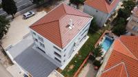 Beautiful and large 80 m2 apartment with 3 balconies - B&B
