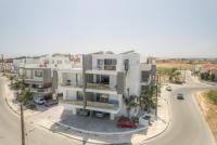 Rotiana 3Bed Apt with Roof Garden and BBQ - B&B