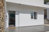 One-Bedroom Apartment with Garden