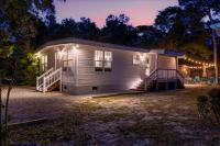 Modern Oak Island Escape 1 Mile to Long Beach! - B&B Oak Island