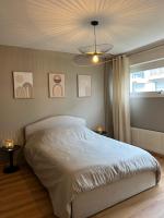 Chambre privée meublée dans un appartement lumineux et spacieux - B&B