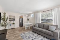 Cozy 2 Bedroom home, Dade City! #1 - Chambres d’hôtes