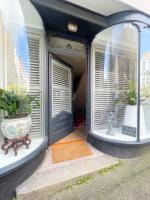 Old Bookshop - Unique house in central St Ives with outdoor space - B&B Saint Ives