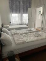 Dreibettzimmer mit eigenem Bad