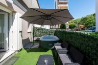 Marila Deluxe 2, Giadino con Idromassaggio - B&B Lido di Jesolo