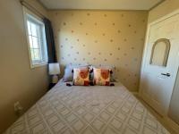 Vibrant and Comfy Mississauga Home 20 mins from YYZ - B&B Mississauga