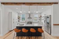 3BR Stylish Retreat, Minutes from Downtown Pittsburgh, Free 3-Car Parking - B&B Pittsburgh
