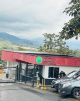 Modern loft with parking, pool and view! - B&B Armenia